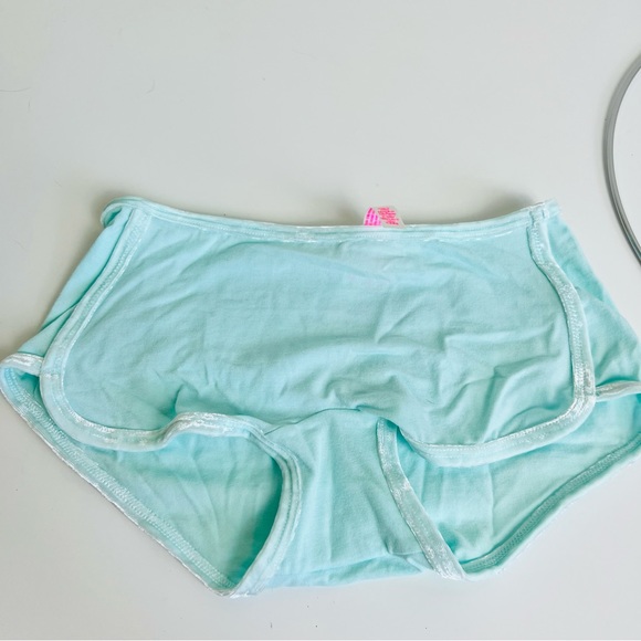 NWT PINK Victoria’s Secret ‘Snow Day’ Mint Velvet Boyshort Underwear Panty - Picture 2 of 13